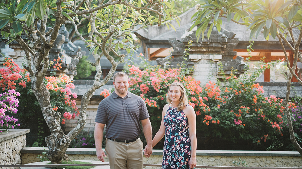 Bali Honeymoon Photography at Uluwatu Beach