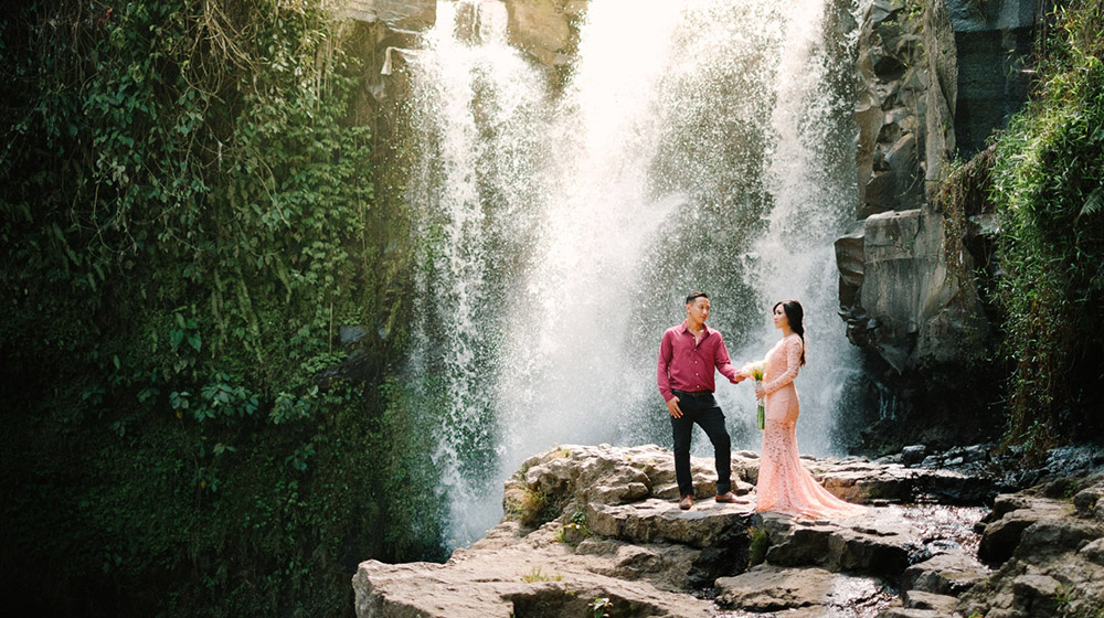 Sunrise Prewedding Photography Tegenungan Waterfall