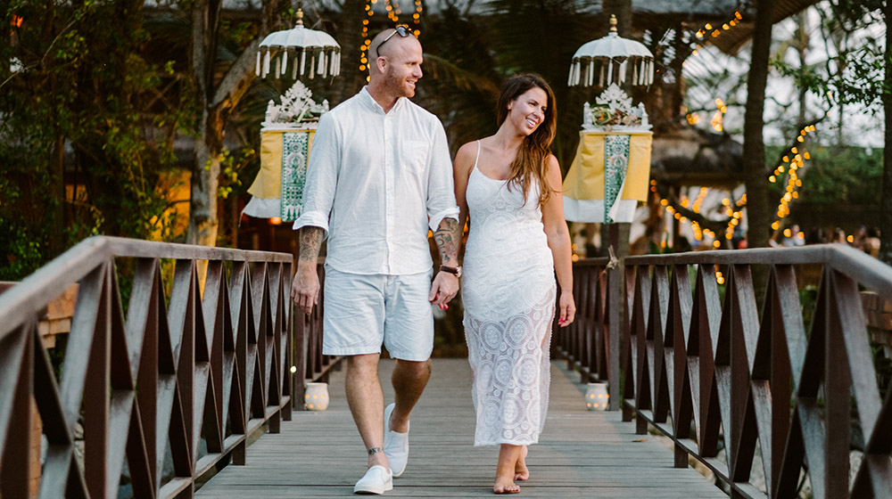 intimate bali wedding vow renewal