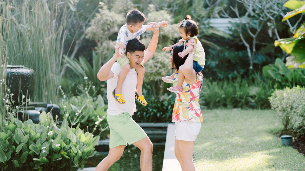 bali family portrait