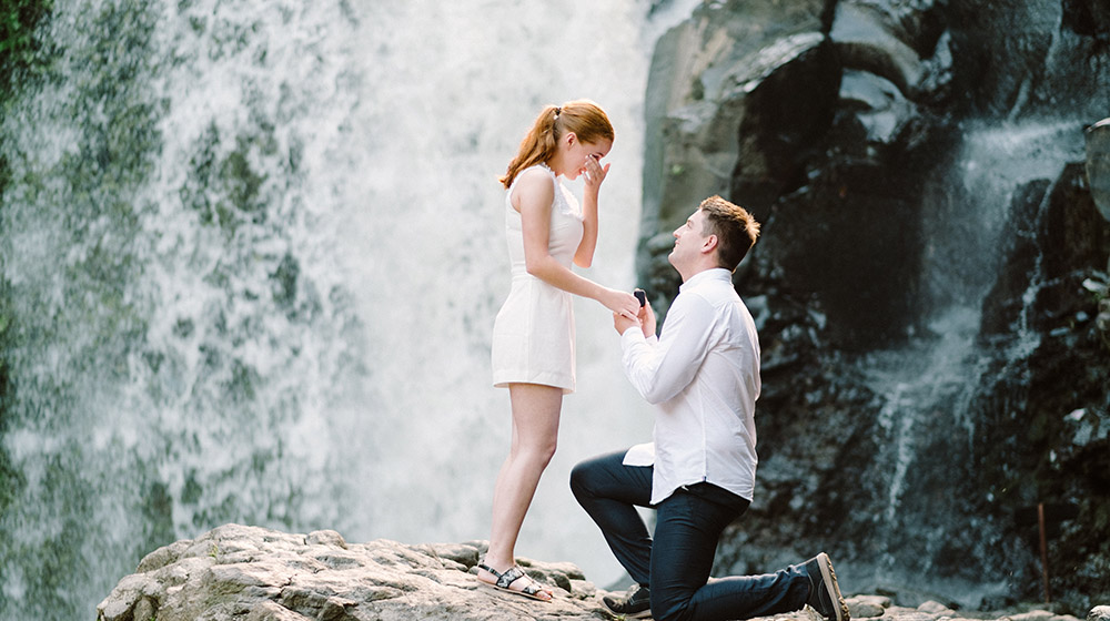 bali proposal photographer