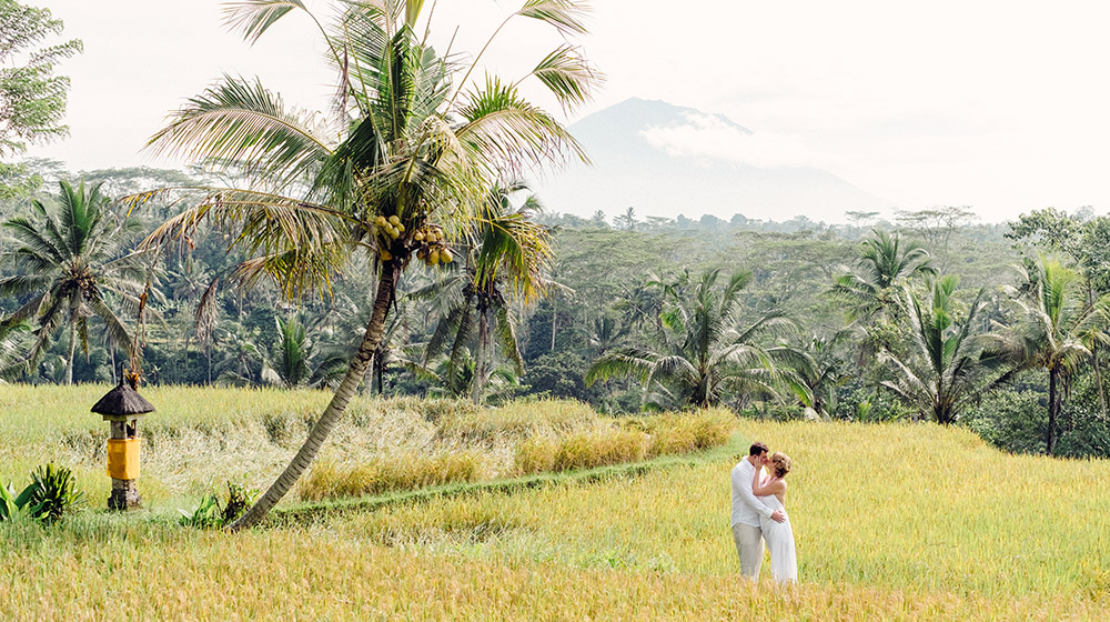 under the volcano bali honeymoon photo session