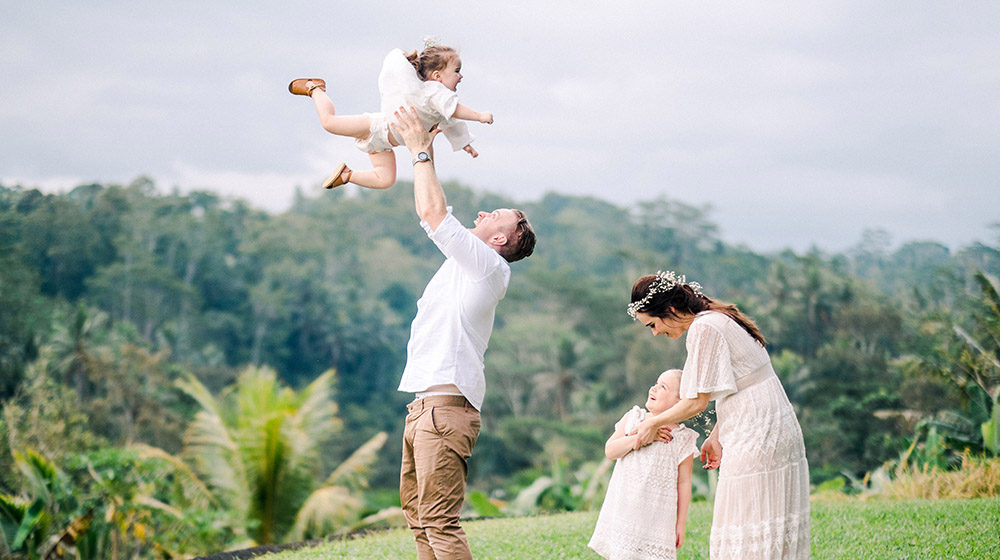 ubud bali family portrait