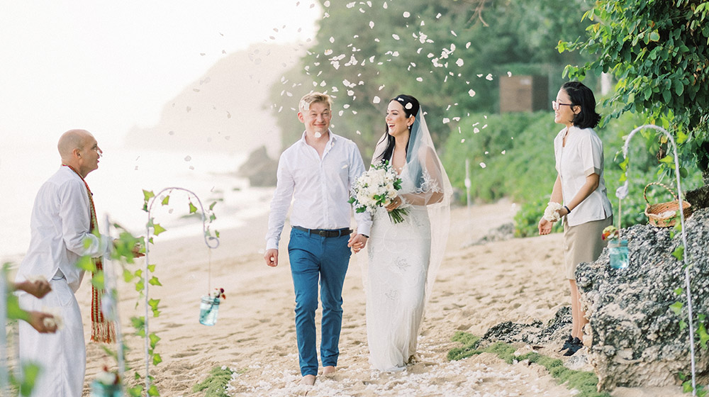 bali elopement at samabe