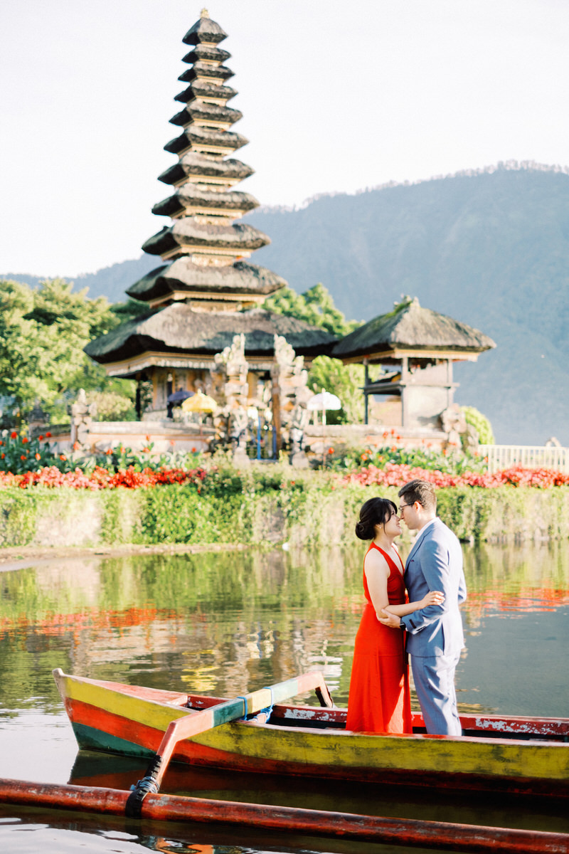 Beratan Lake and Temple Prewedding