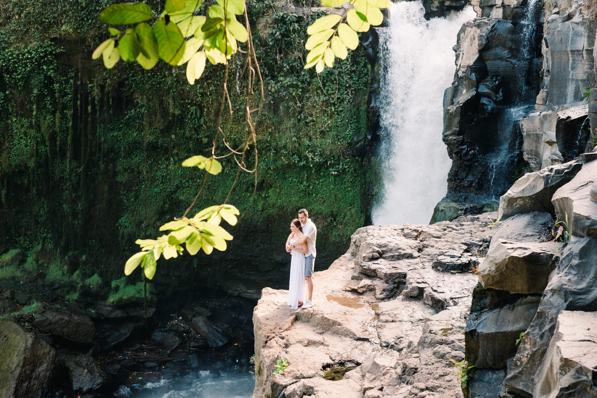 Blangsinga or Tegenungan waterfall photo spot