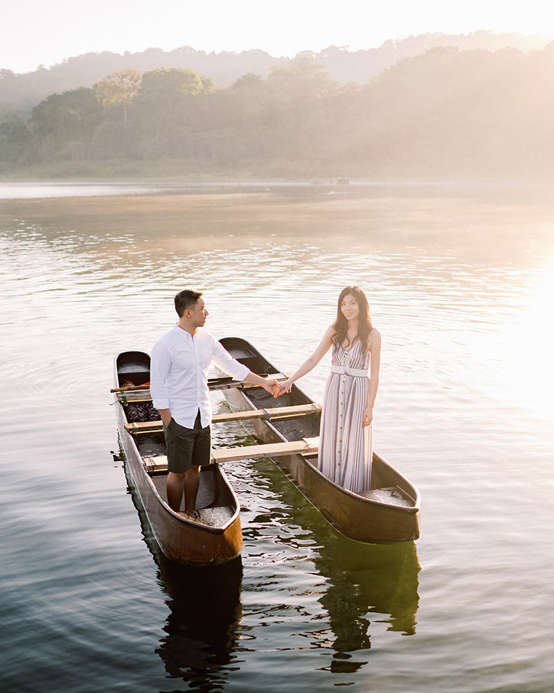 casual prewedding in Bali Tamblingan Lake