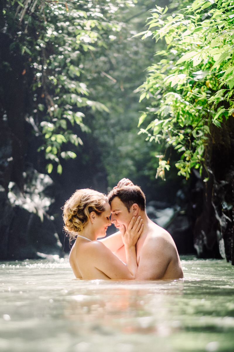 petanu river ubud photo session