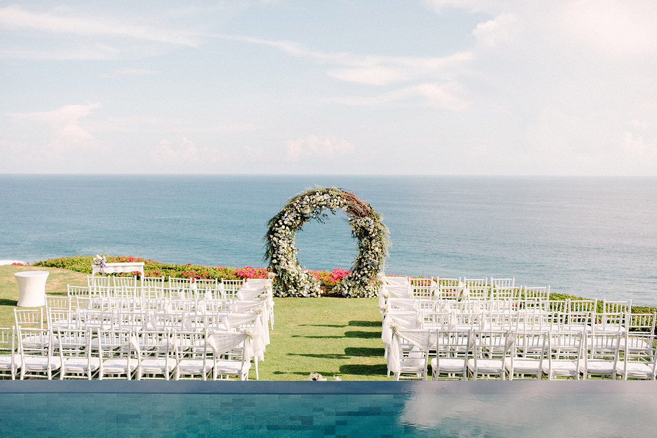 the ungasan clifftop wedding venue