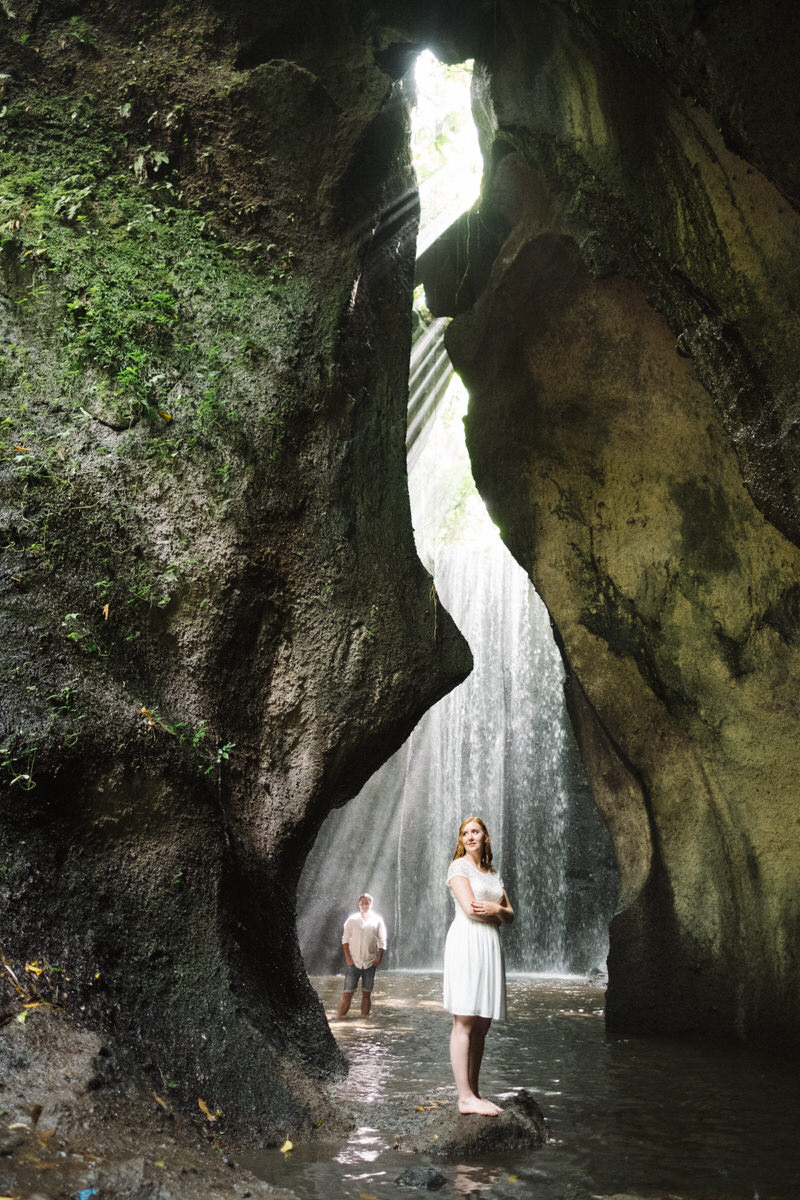 tukad cepung waterfall prewedding