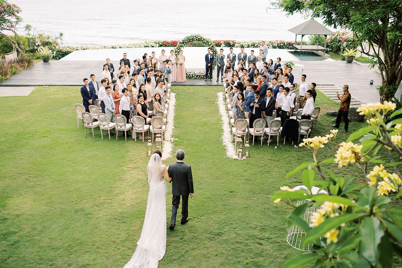 uluwatu cliff wedding