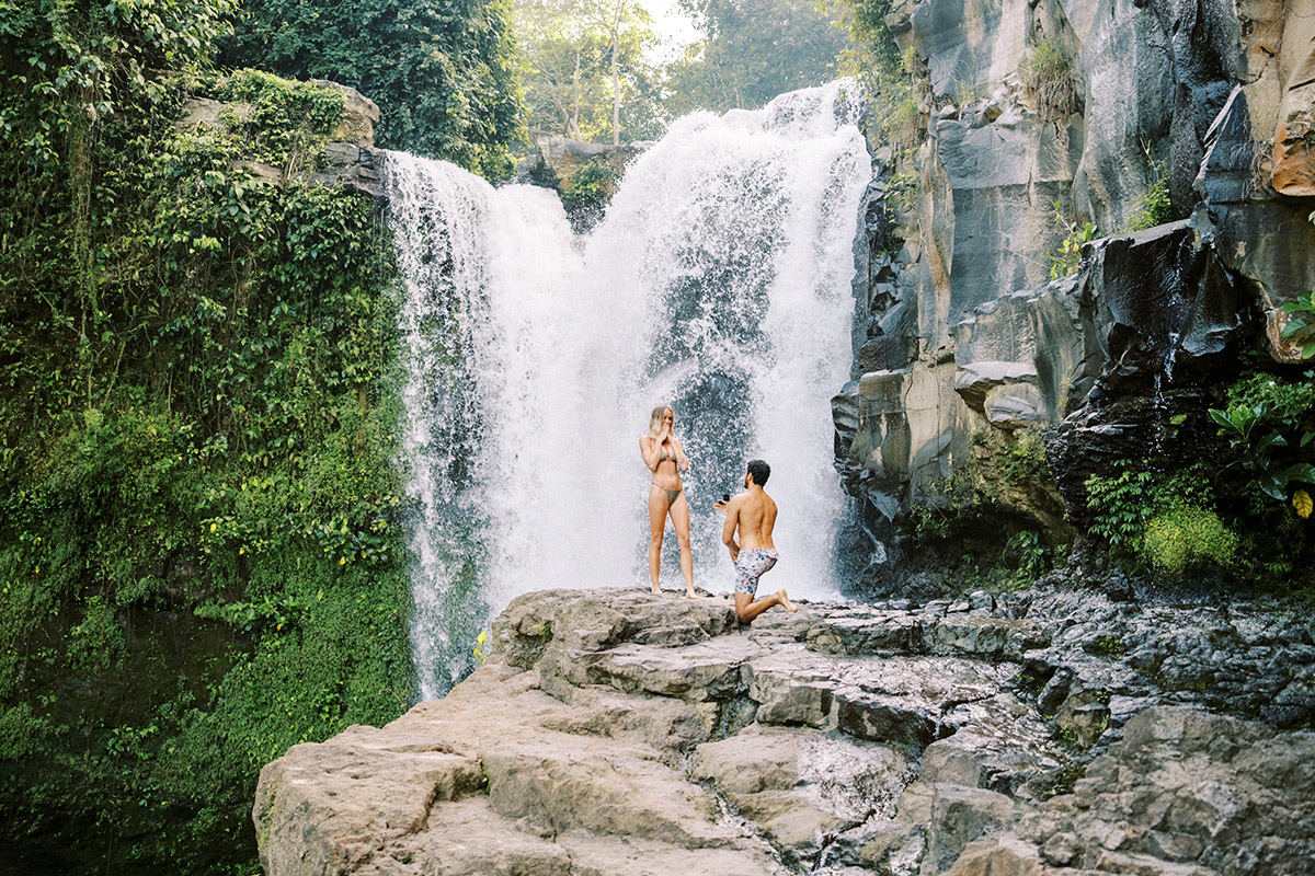 tegenungan waterfall surprise proposal