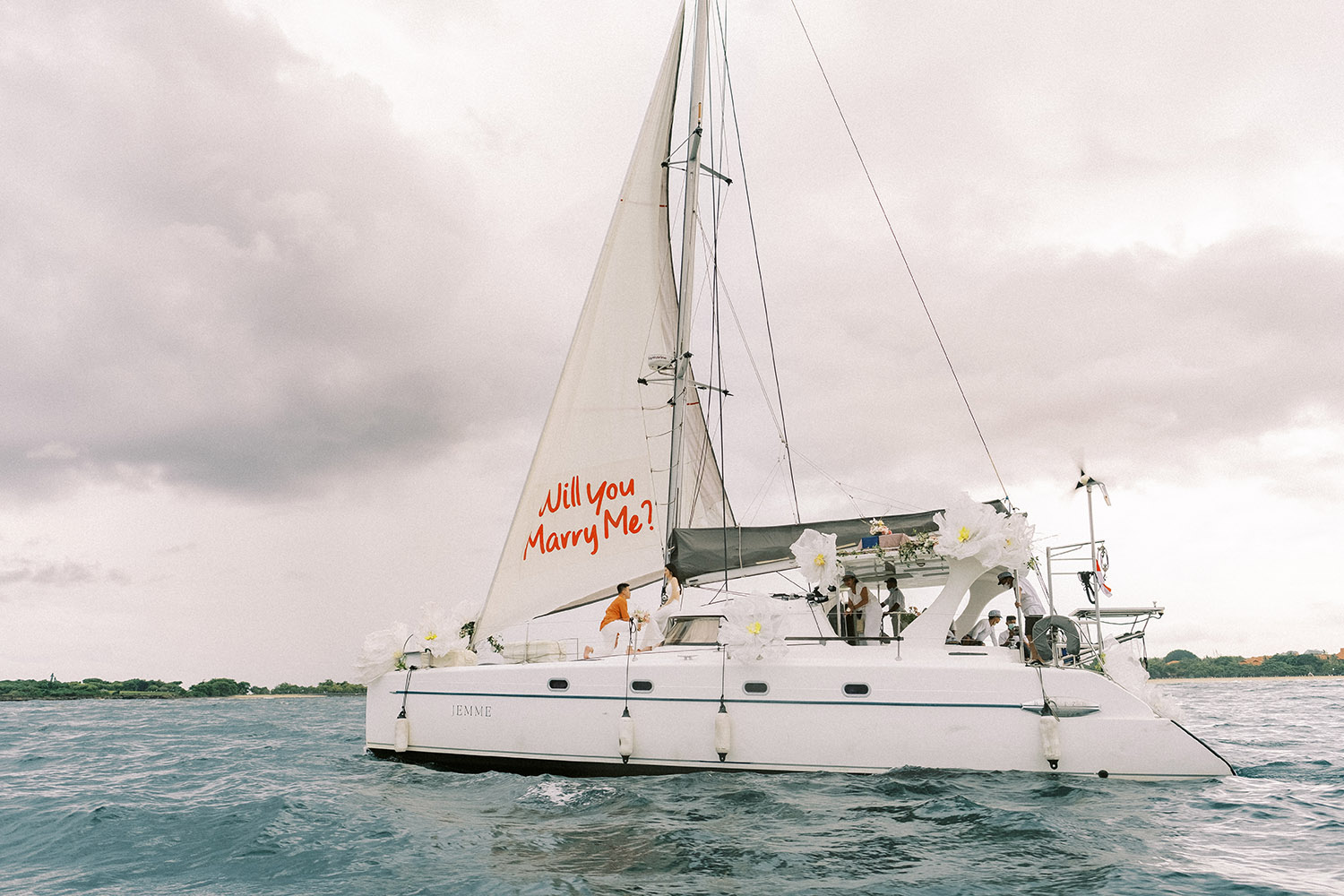 luxury yacht proposal in bali