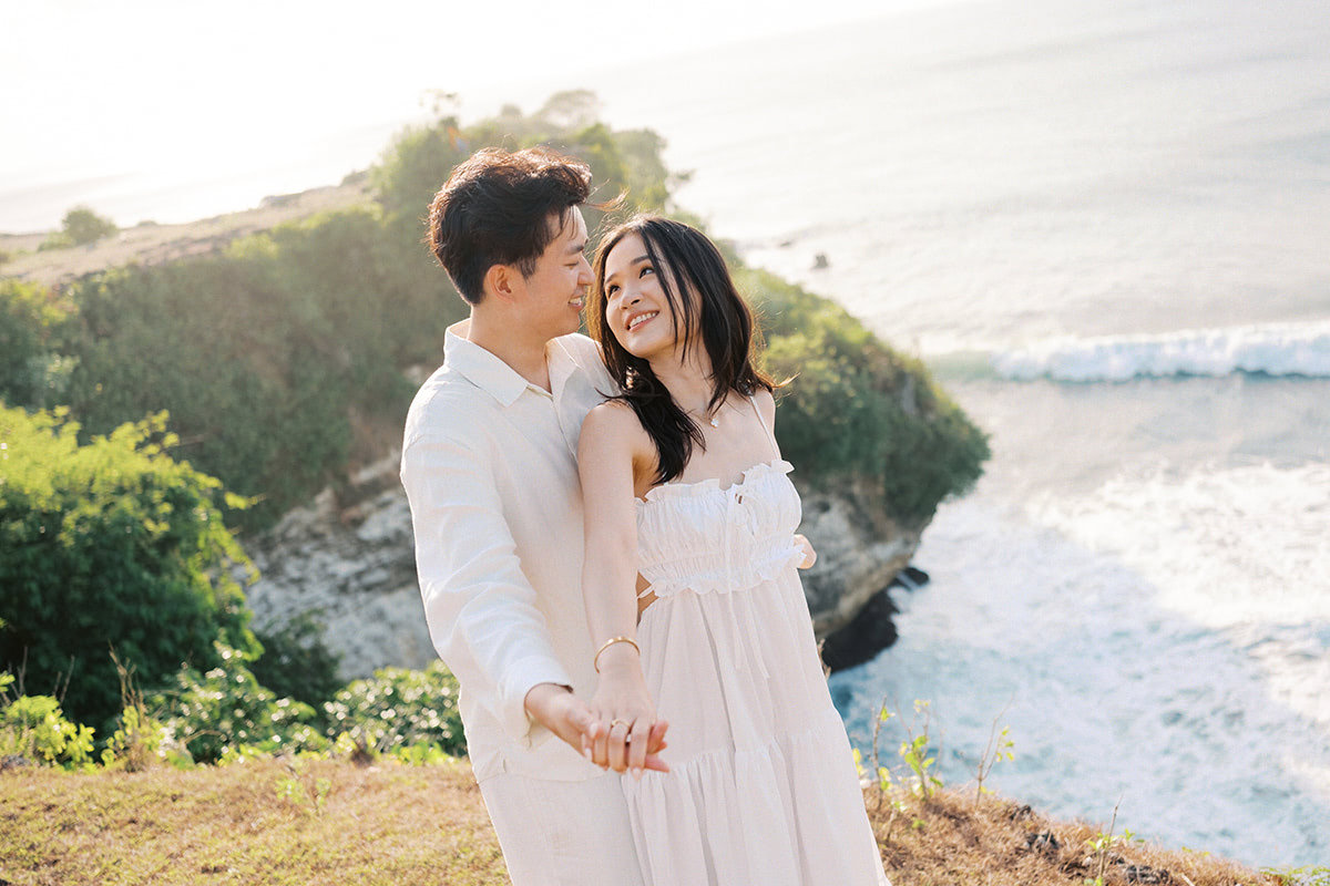 candid Bali engagement moments