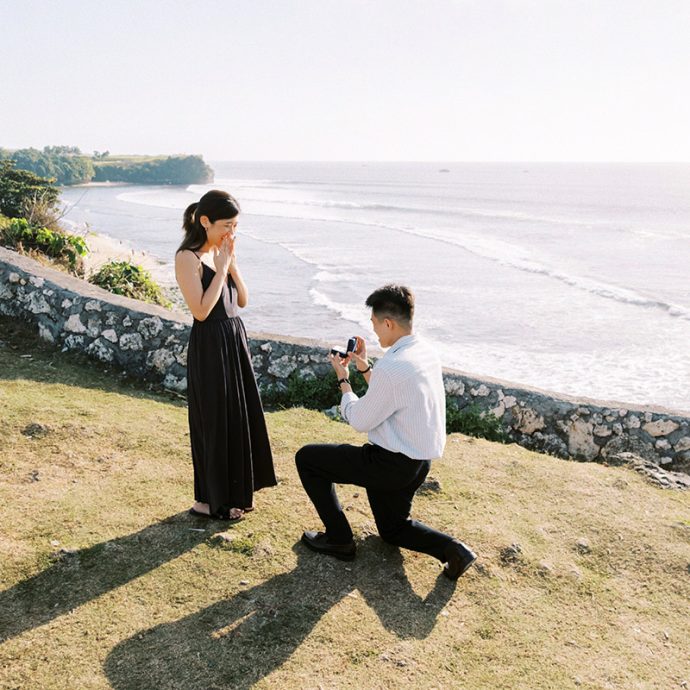balangan-bali-beach-surprise-proposal