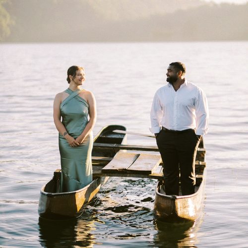 bali-lake-engagement-photoshoot