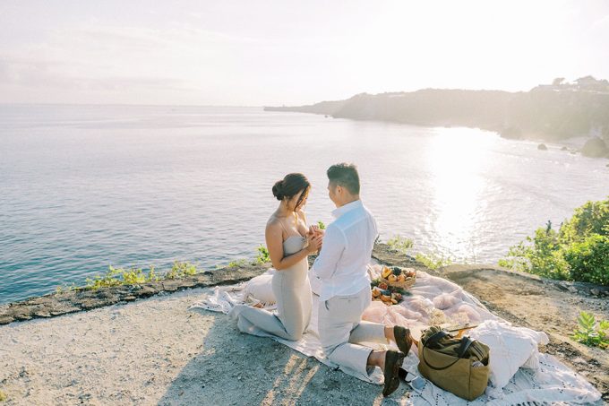 bali-ocean-view-picnic-surprise-proposal
