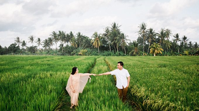 reasons to do engagement photos before your bali wedding