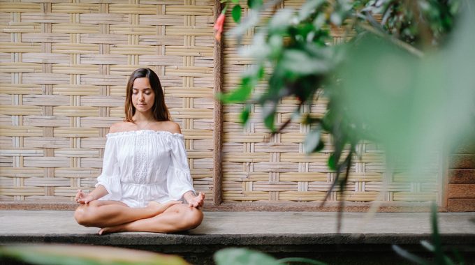 ubud yoga photography be natural with ines