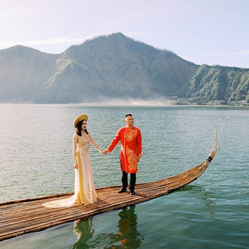 vietnamese-photoshoot-in-bali-with-traditional-ao-dai-outfits